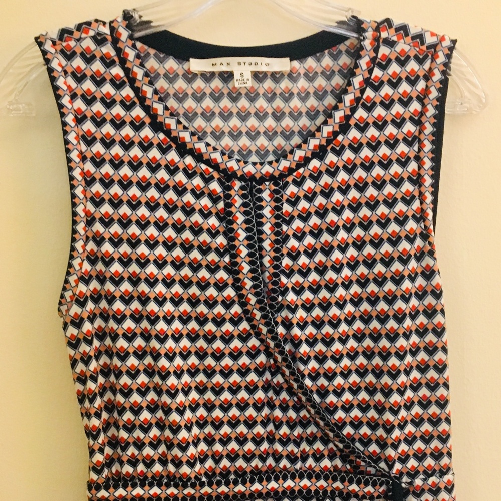 MAX STUDIO Printed Faux Wrap Dress (Size S) - Picture 4 of 8